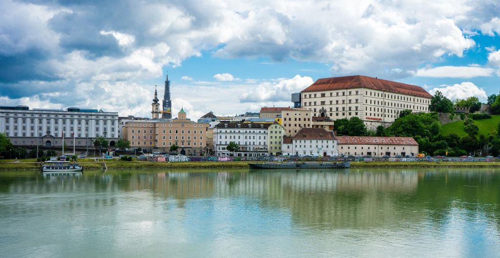 Travel to Linz, Austria by Eurobusways